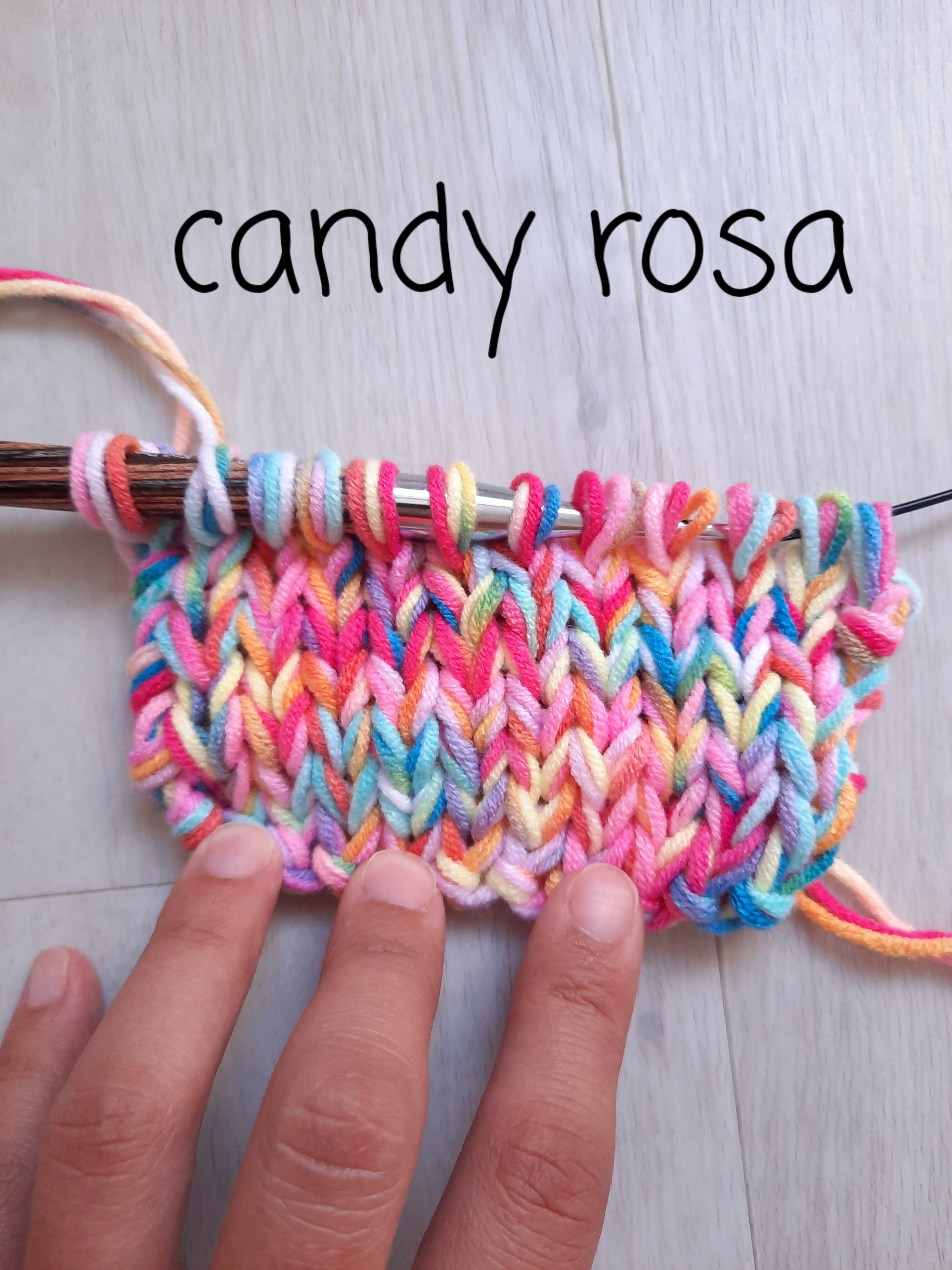 2 MODELS IN ONE MULTICOLOR BEANIE KIT