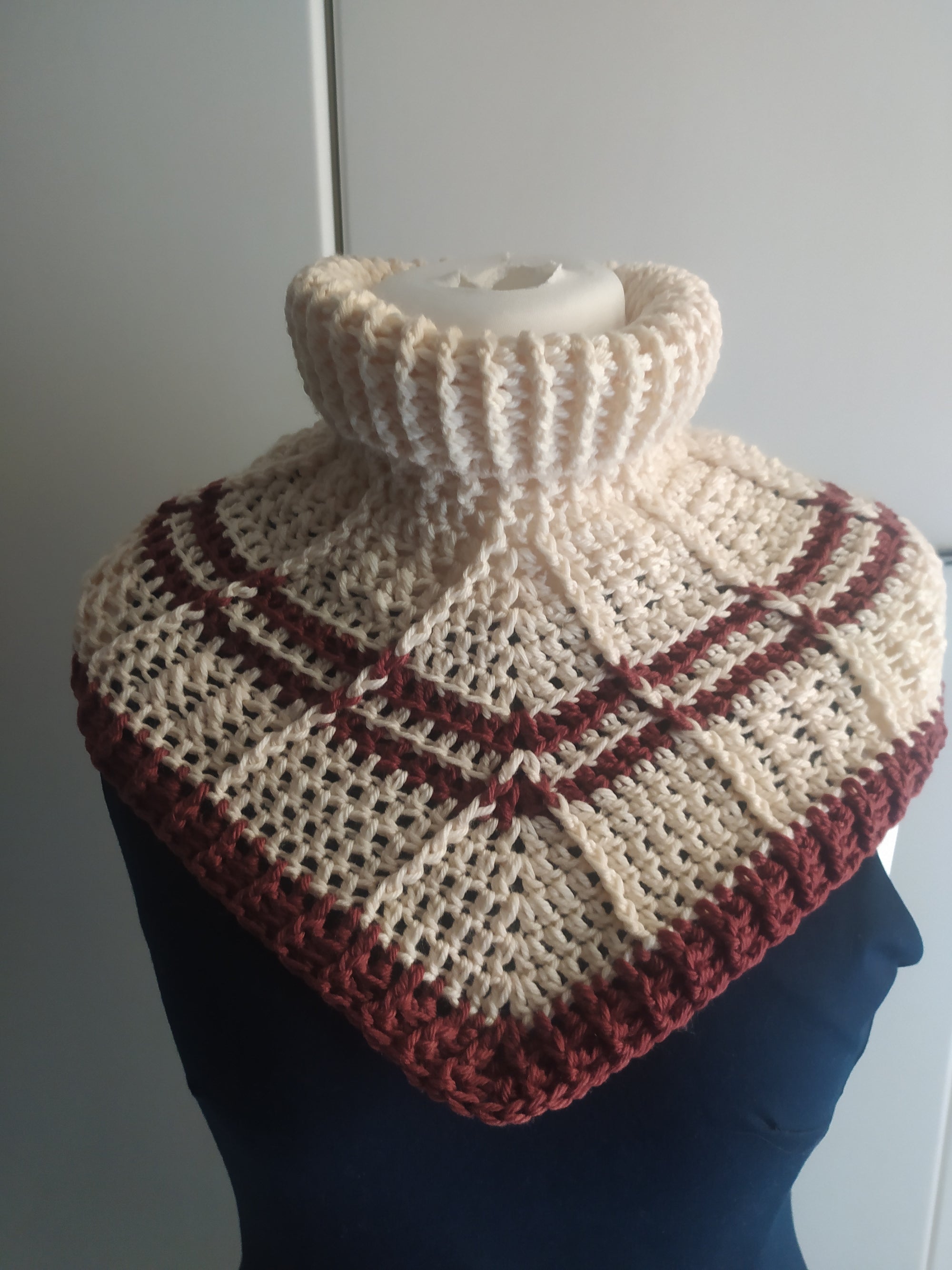 Scaldacollo Viking's Knot di Niky Crochet